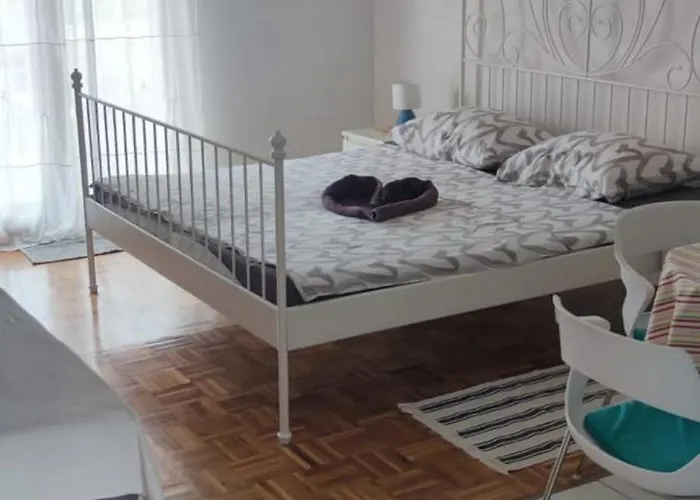 Birdhouse App No3&no4 Апартаменти *